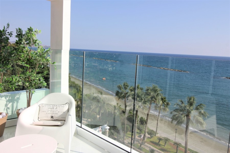 Apartment For Sale  in  Ayios Tychonas